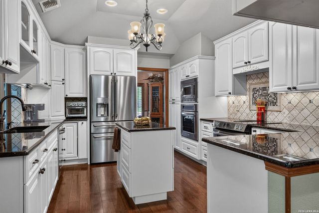 12514 Chapel Bell St, San Antonio, TX 78230