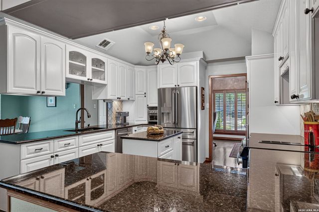 12514 Chapel Bell St, San Antonio, TX 78230