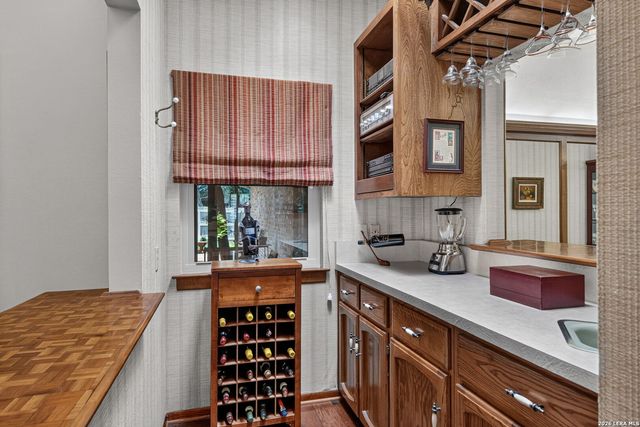 12514 Chapel Bell St, San Antonio, TX 78230