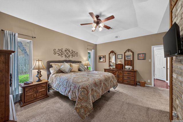 12514 Chapel Bell St, San Antonio, TX 78230