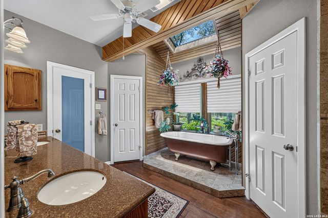 12514 Chapel Bell St, San Antonio, TX 78230