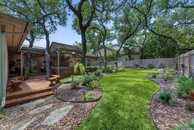 12514 Chapel Bell St, San Antonio, TX 78230