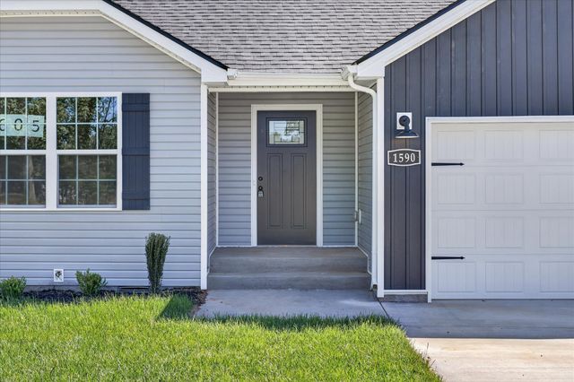 330 Tisha Ct, Clarksville, TN 37042