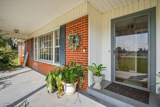 5048 Manchester Hwy, Morrison, TN 37357