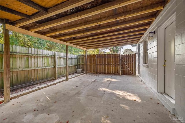 800 Montclair Rd, Pensacola, FL 32505