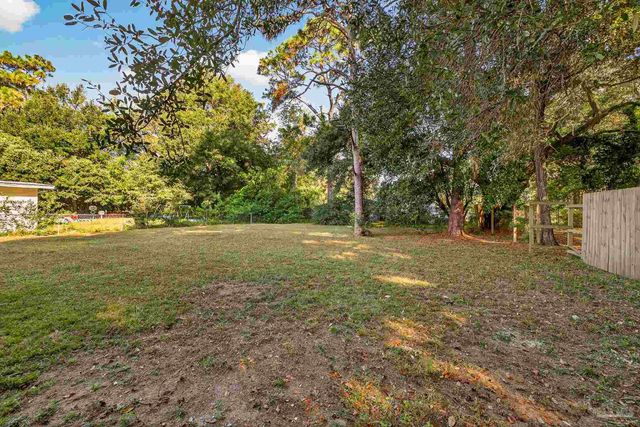 800 Montclair Rd, Pensacola, FL 32505