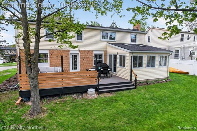 24168 Saint Mary Court, Farmington, MI 48336