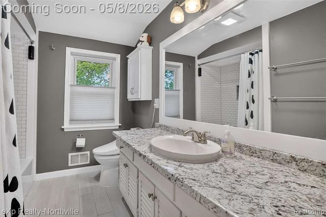 24168 Saint Mary Court, Farmington, MI 48336