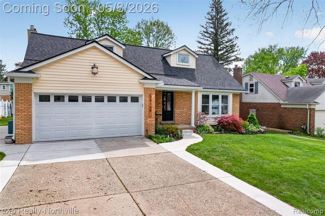 24168 Saint Mary Court, Farmington, MI 48336