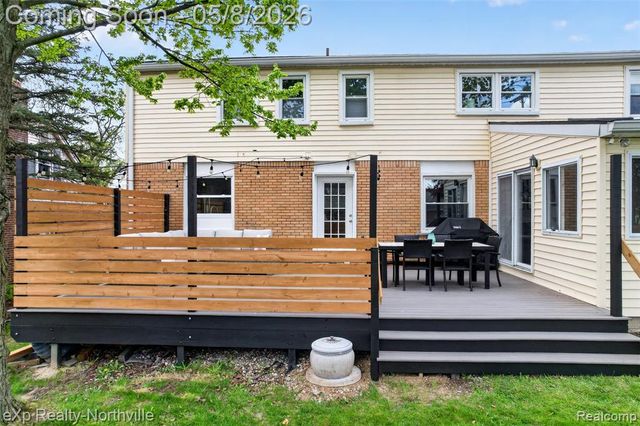 24168 Saint Mary Court, Farmington, MI 48336