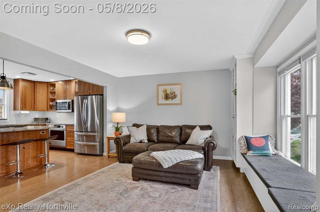 24168 Saint Mary Court, Farmington, MI 48336