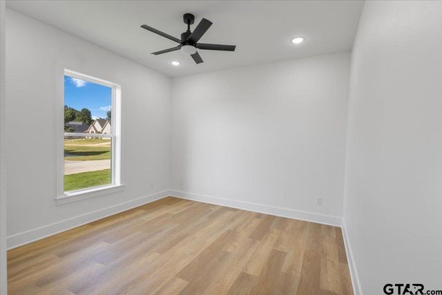 17265 Woodcrest Circle, Lindale, TX 75771