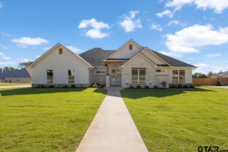 17265 Woodcrest Circle, Lindale, TX 75771