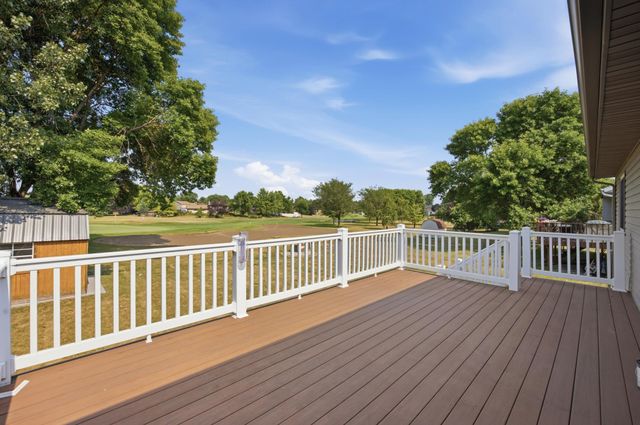 2622 29th Avenue S, Moorhead, MN 56560