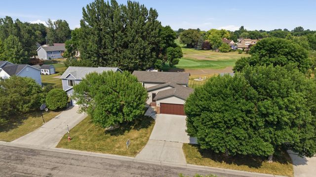 2622 29th Avenue S, Moorhead, MN 56560