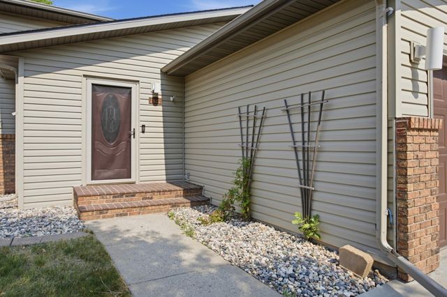 2622 29th Avenue S, Moorhead, MN 56560