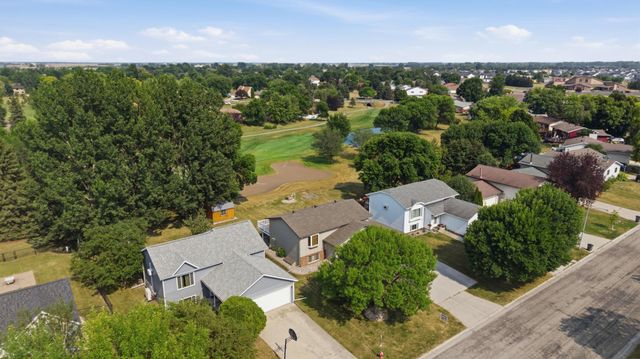 2622 29th Avenue S, Moorhead, MN 56560