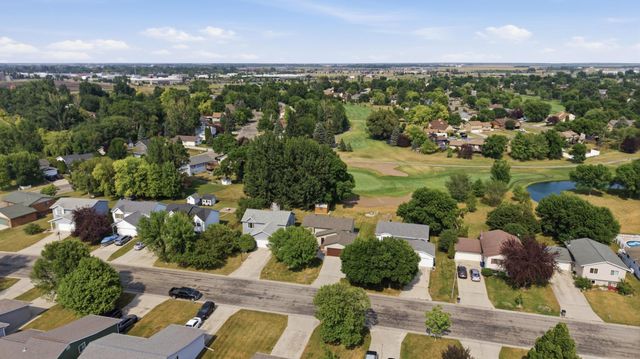 2622 29th Avenue S, Moorhead, MN 56560