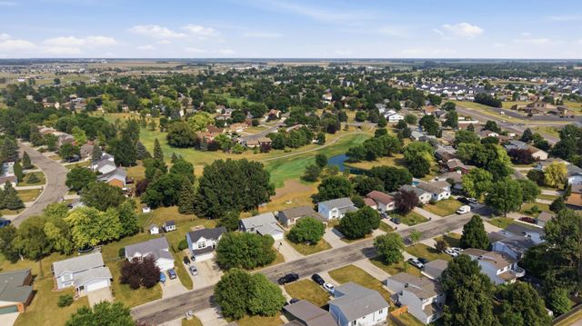 2622 29th Avenue S, Moorhead, MN 56560