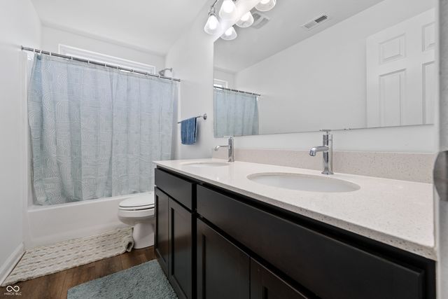 9410 Bethel Woods Drive, Indianapolis, IN 46239