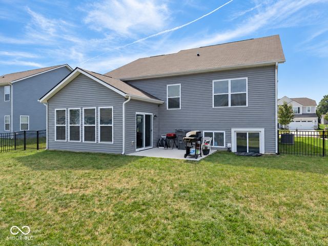 9410 Bethel Woods Drive, Indianapolis, IN 46239