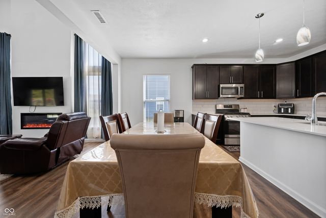 9410 Bethel Woods Drive, Indianapolis, IN 46239