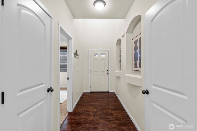 20618 94th Avenue E, Graham, WA 98338