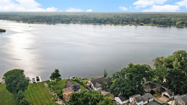 11010 Gourdneck Lake Drive, Portage, MI 49002