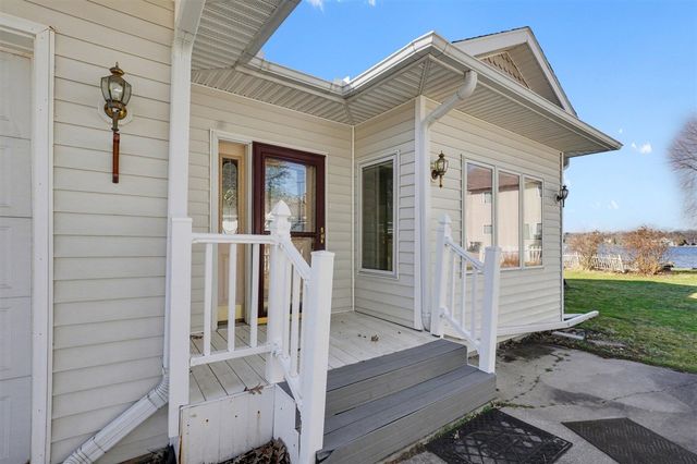 11010 Gourdneck Lake Drive, Portage, MI 49002