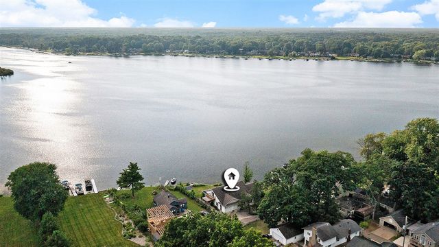 11010 Gourdneck Lake Drive, Portage, MI 49002