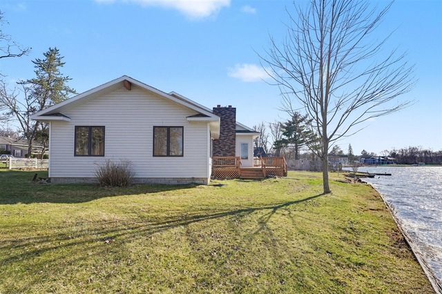 11010 Gourdneck Lake Drive, Portage, MI 49002