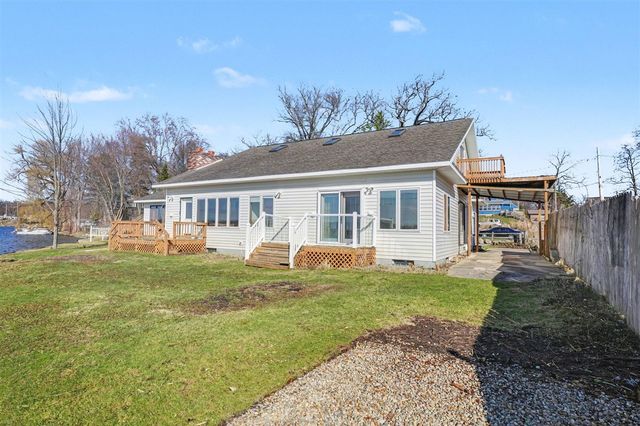 11010 Gourdneck Lake Drive, Portage, MI 49002