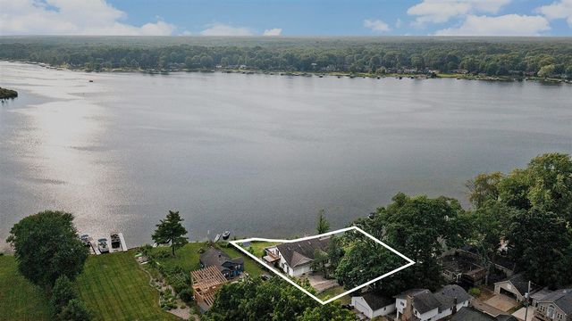 11010 Gourdneck Lake Drive, Portage, MI 49002