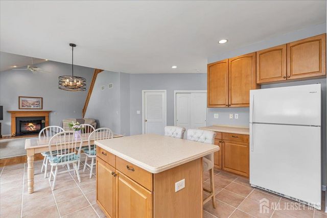 2 Nicole Drive, Franklin, NJ 08873