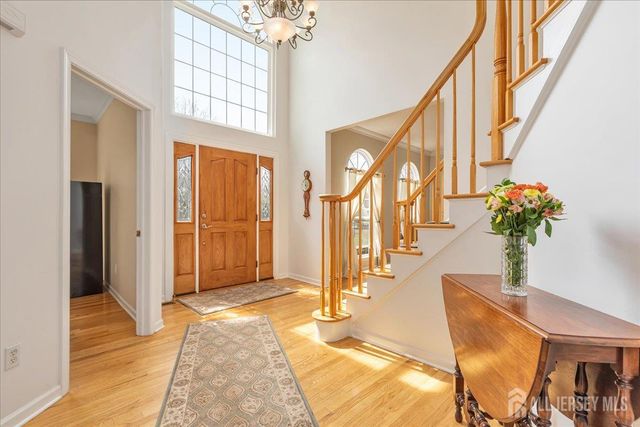 2 Nicole Drive, Franklin, NJ 08873