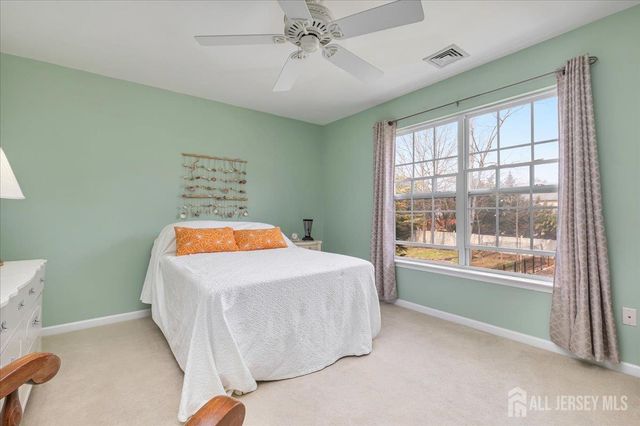 2 Nicole Drive, Franklin, NJ 08873