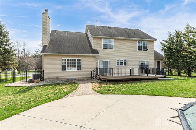 2 Nicole Drive, Franklin, NJ 08873