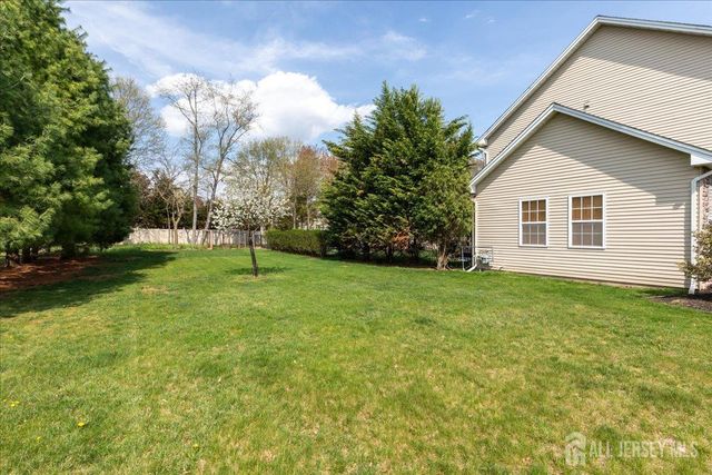 2 Nicole Drive, Franklin, NJ 08873