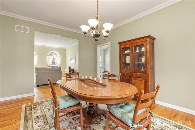 2 Nicole Drive, Franklin, NJ 08873