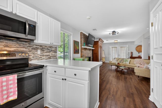 500 Laketower Drive 33, Lexington, KY 40502