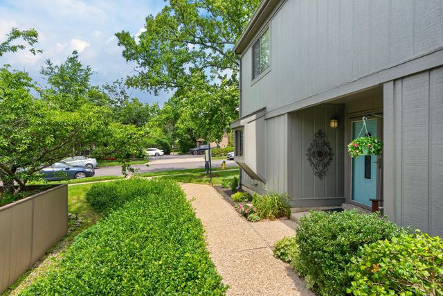 500 Laketower Drive 33, Lexington, KY 40502