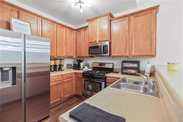 6316 Colonial View, Fairburn, GA 30213