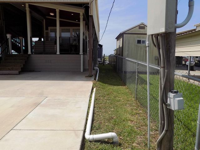 638 County Road 209, Sargent, TX 77414