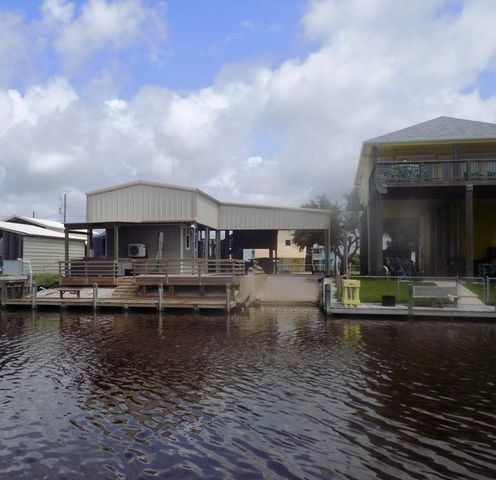 638 County Road 209, Sargent, TX 77414