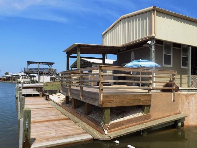 638 County Road 209, Sargent, TX 77414
