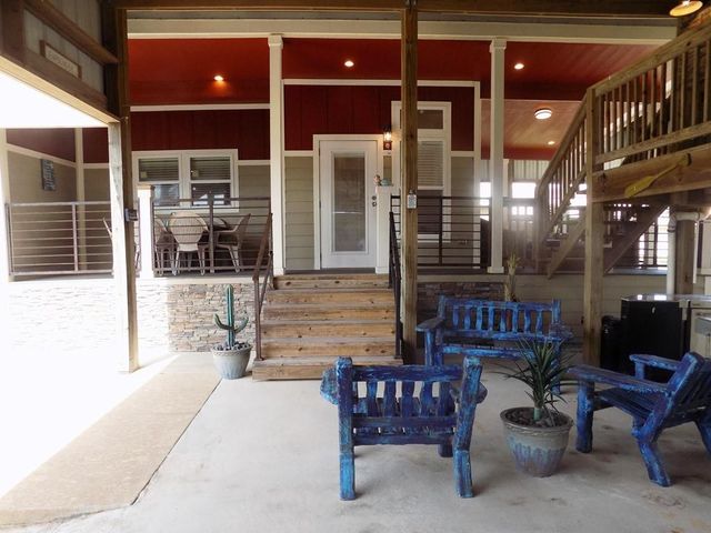 638 County Road 209, Sargent, TX 77414