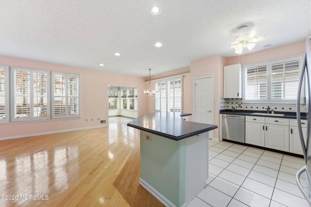 9 Robin Lane, Barnegat, NJ 08005