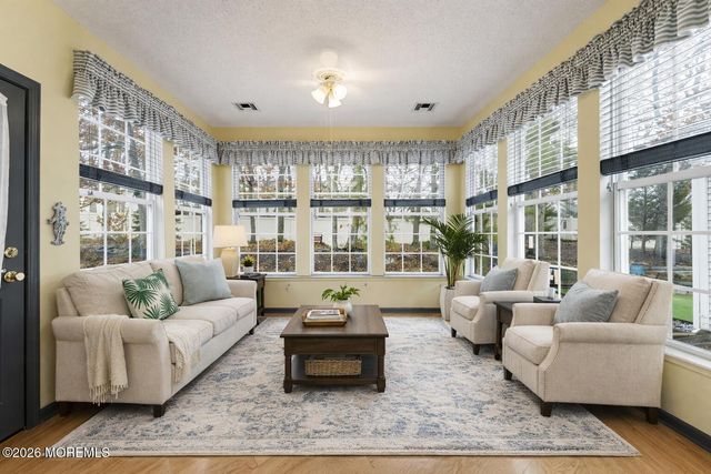 9 Robin Lane, Barnegat, NJ 08005