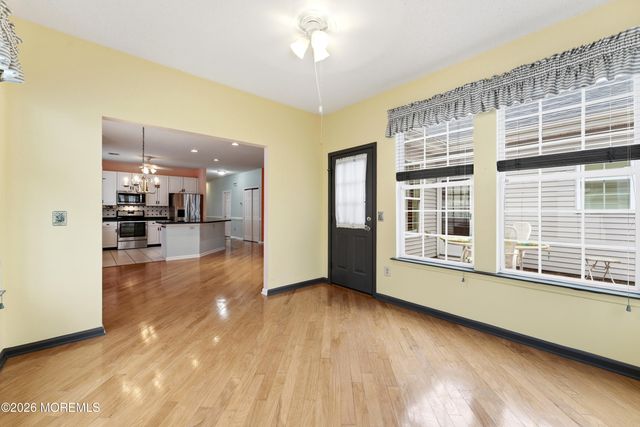 9 Robin Lane, Barnegat, NJ 08005