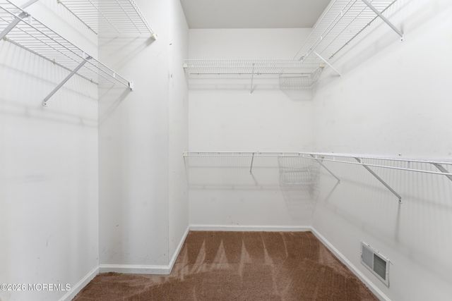 9 Robin Lane, Barnegat, NJ 08005